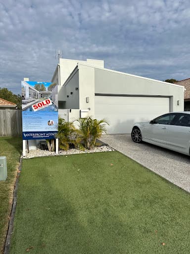 Waterfront Agents — Customer photo